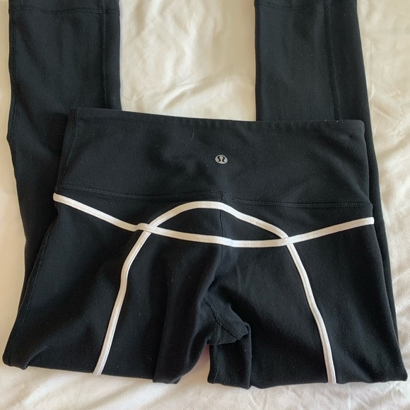 lululemon Black Leggings with White Trim - Picture 14 of 16